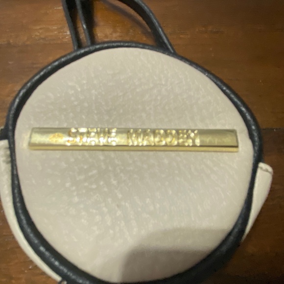 Steve Madden Makeup Pouch - Picture 6 of 12